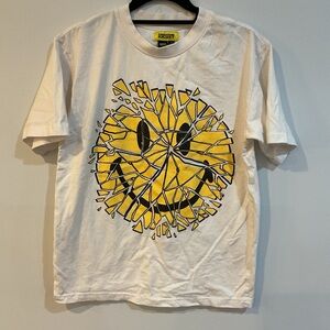 Smiley originals White T-Shirt with Yellow Smiley Face Design